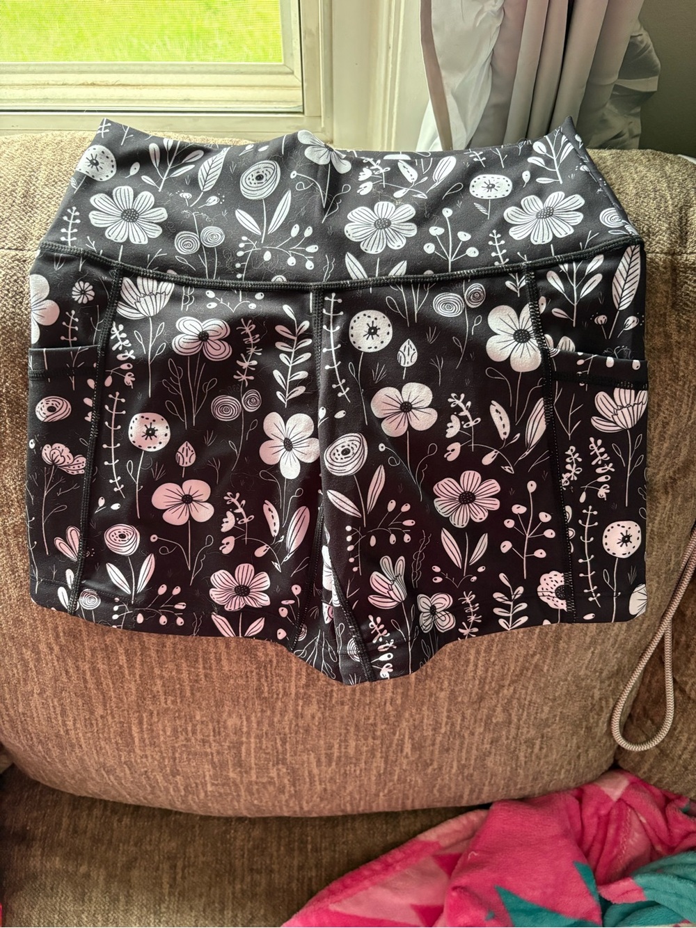 CVG Monochrome Meadow size XS 5" shorts. NWOT.